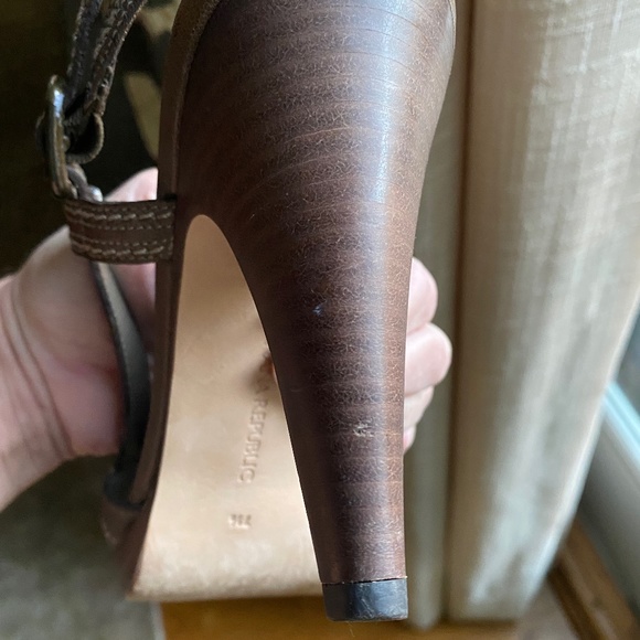 Banana Republic heels platform slingback brown 7.5 - Picture 12 of 16